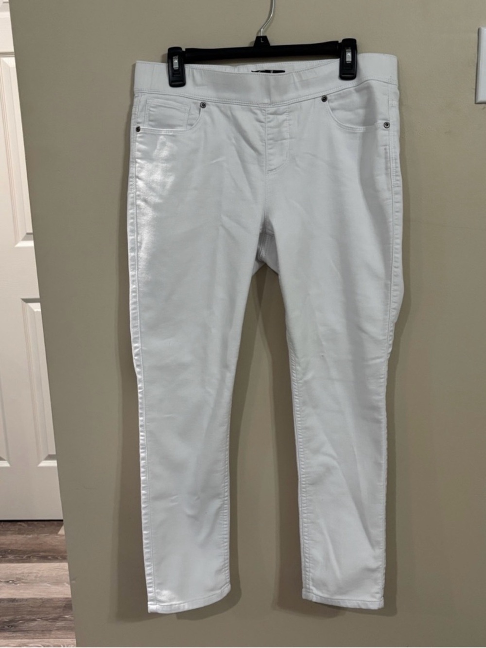 Earl Jeans White Skinny Jeans